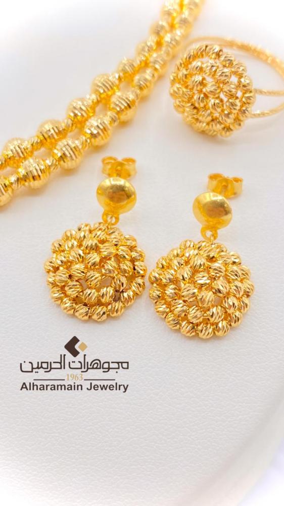 طقم ذهب عيار 21