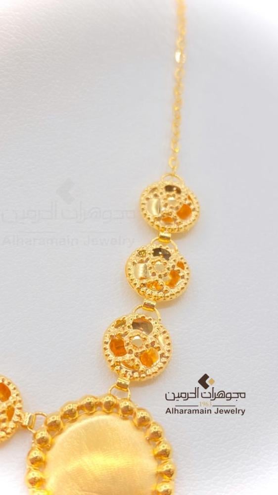 عقد ذهب عيار 21