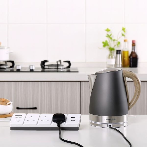 Electrical Extension 3 Sockets 2 USB 3 Meters 3250 Watts With Single On / Off Switch LAWAZIM 01-7024-02