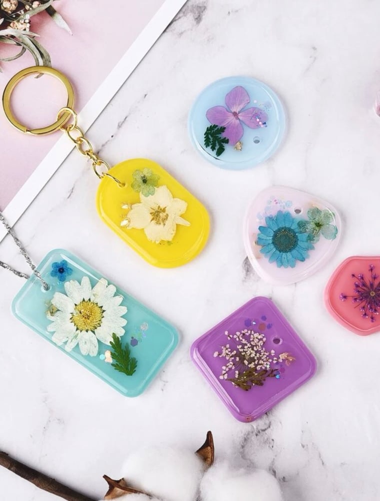 Resin mold with 6 different patterns