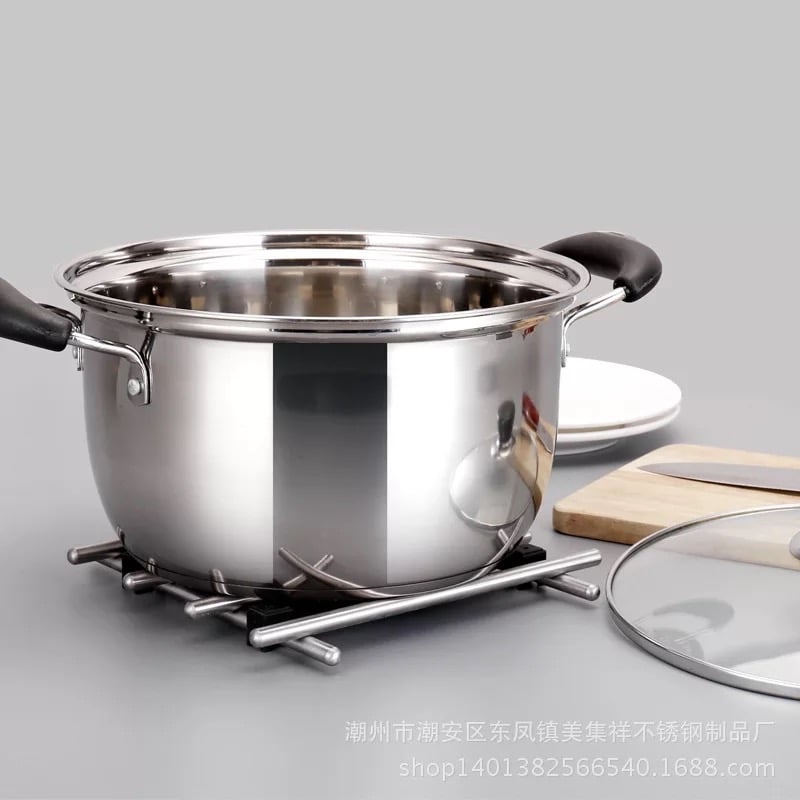 Aluminum frying pan with lid 20 cm
