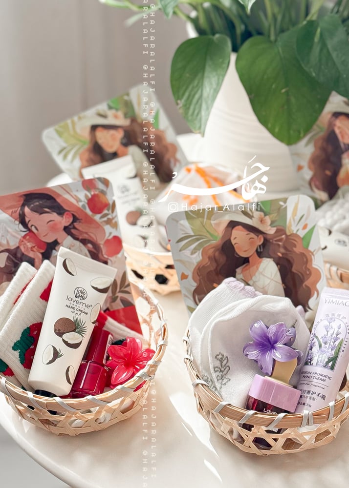 Mini gift basket