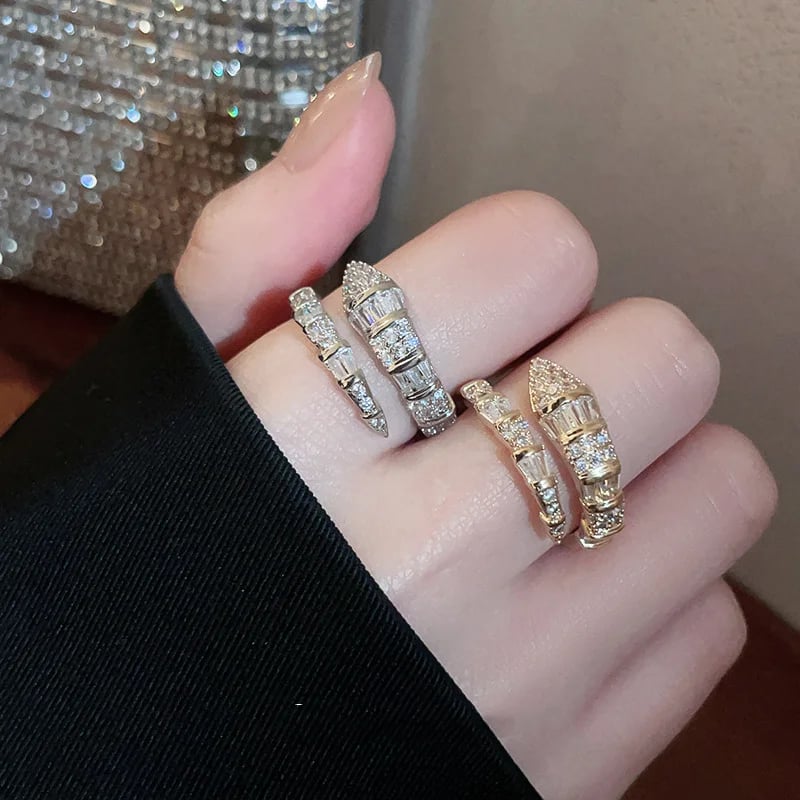 خاتم هيب هوب مفتوح ذهبي بزركونيا