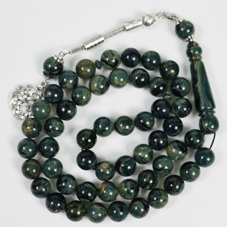 سبحة راتنج 45 / 51 حبة