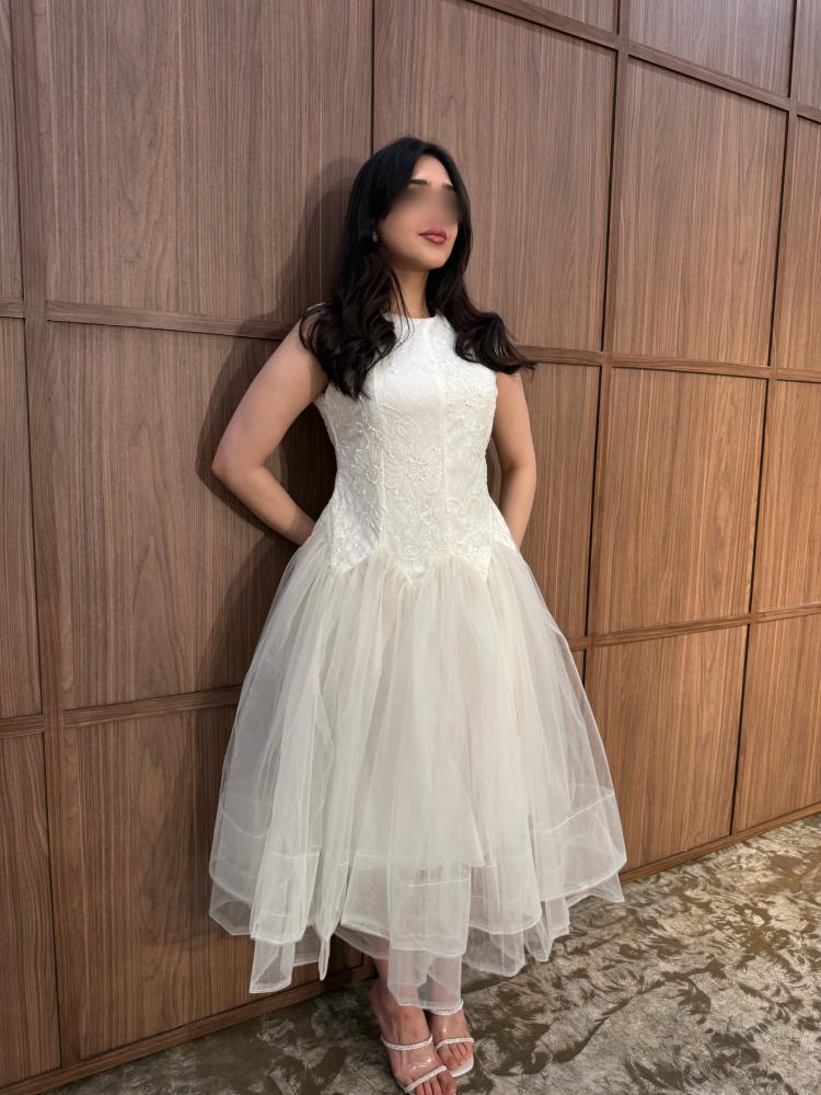 E3