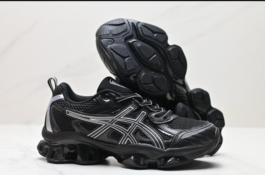 ASICS Gel-Kayano