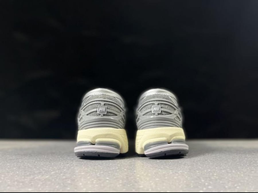 New Balance 1906L