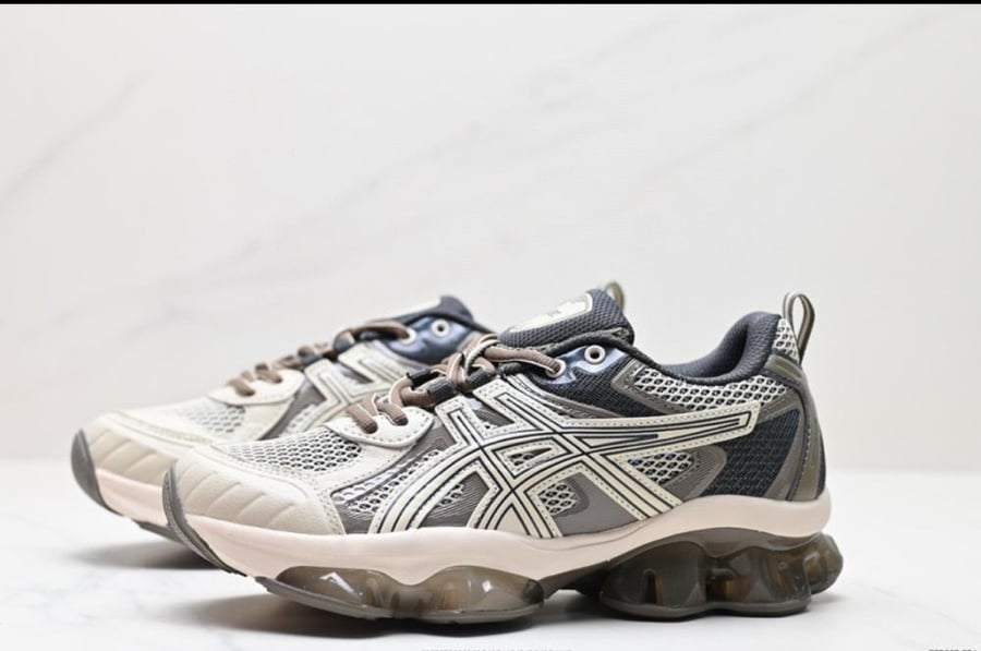 ASICS Gel-Kayano