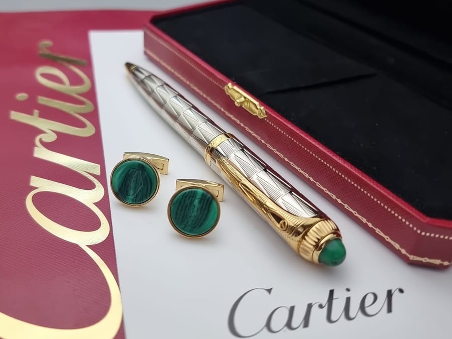 ((قلم وكبك كارتير باشا الفاخر (Cartier Pasha Pen & Cufflinks Set)))