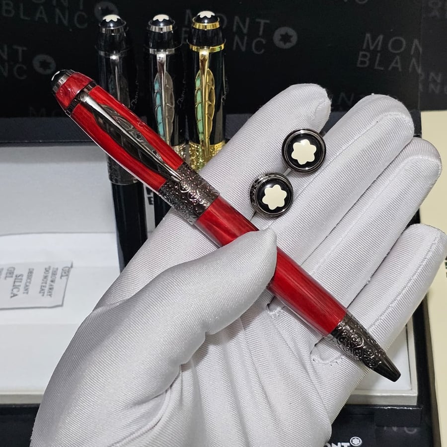 قلم و كبك مونت بلانك (Montblanc) الفاخر - إصدار الريشة بتصميم منقوش