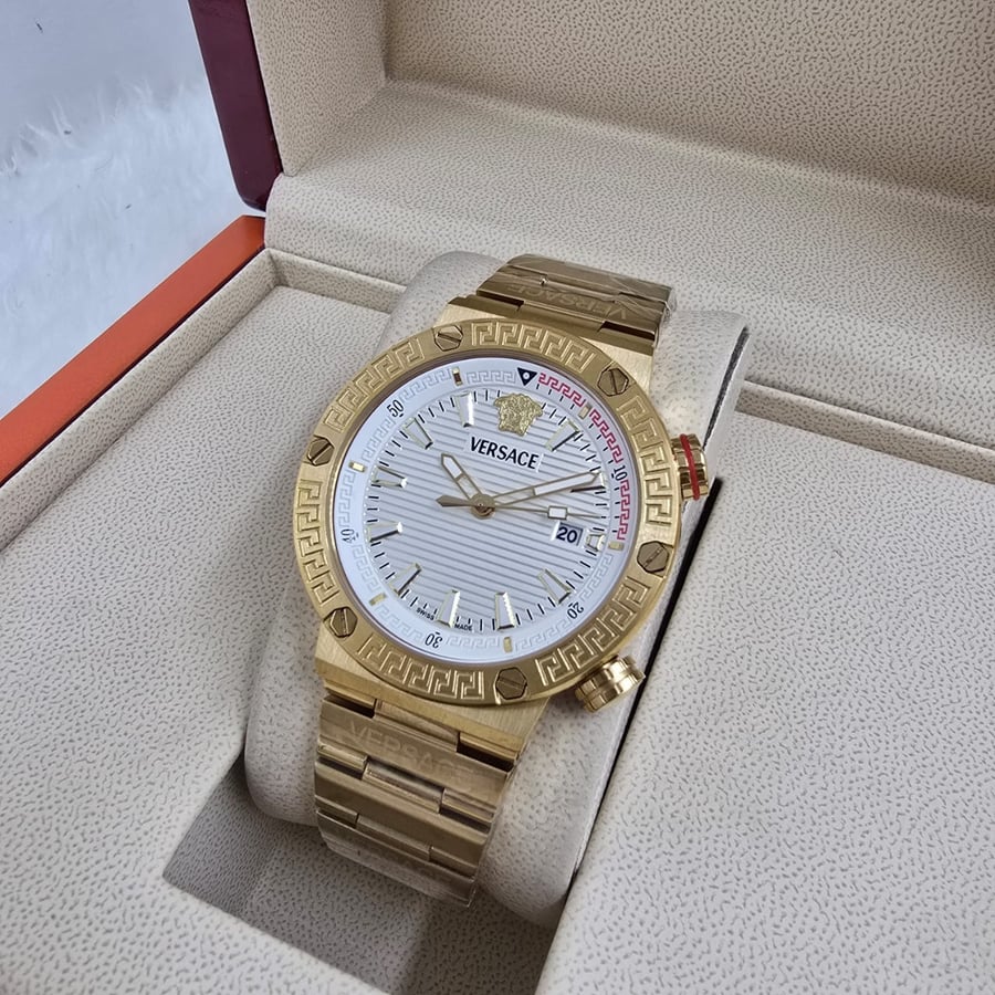 (ساعة فرزاتشي كرونوغراف (Versace Chronograph)
