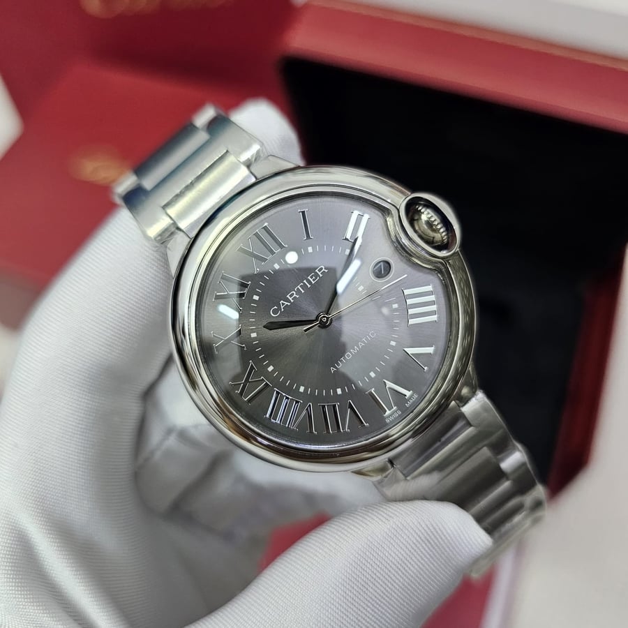 ساعة كارتييه بالون بلو (Cartier Ballon Bleu)