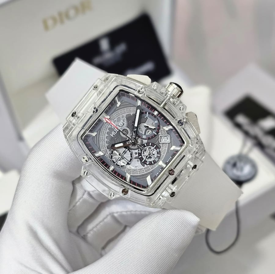 ساعة هوبلو (Hublot) رجالية تصميم شفاف