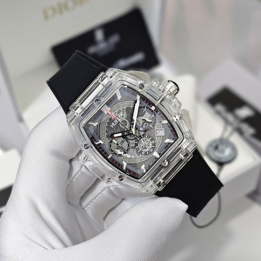 ساعة هوبلو (Hublot) رجالية تصميم شفاف