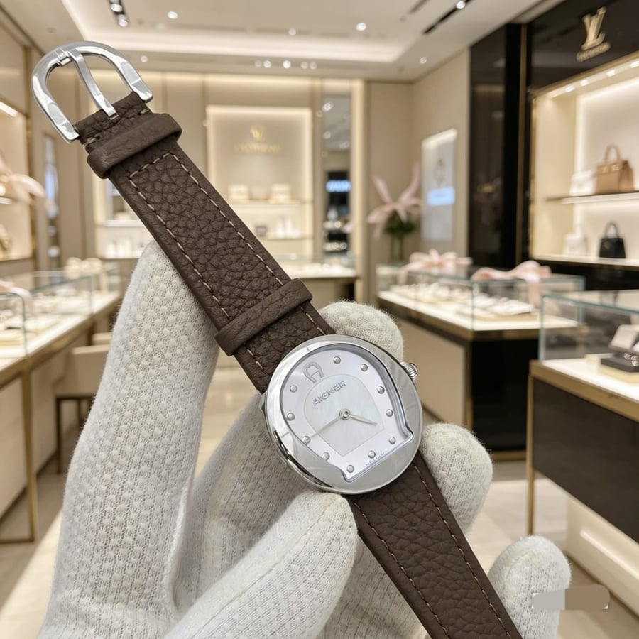 ساعة أجنر (Aigner) كلاسيك نسائية