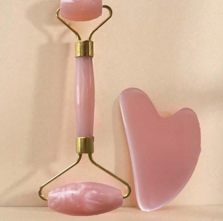 أدوات تدليك للوجه والجسم