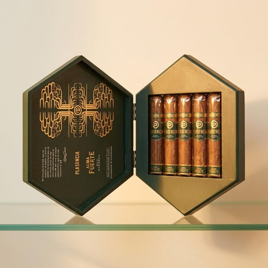 AILMA FUERTE Sixto Placencia Cigar Box