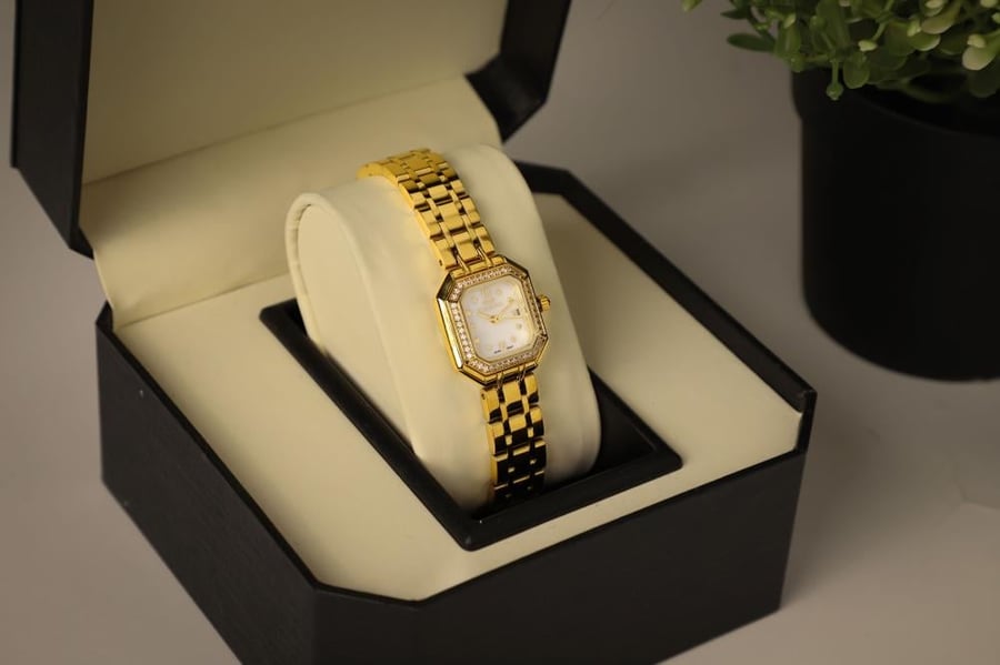 Women's watch bracelet steel with zircon stones
