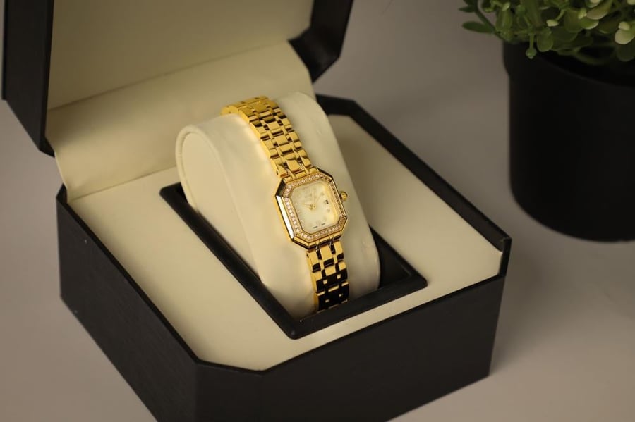 Women's watch bracelet steel with zircon stones