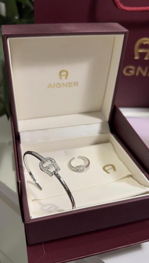 طقم اقنر Aigner الأنيق - أسورة وخاتم