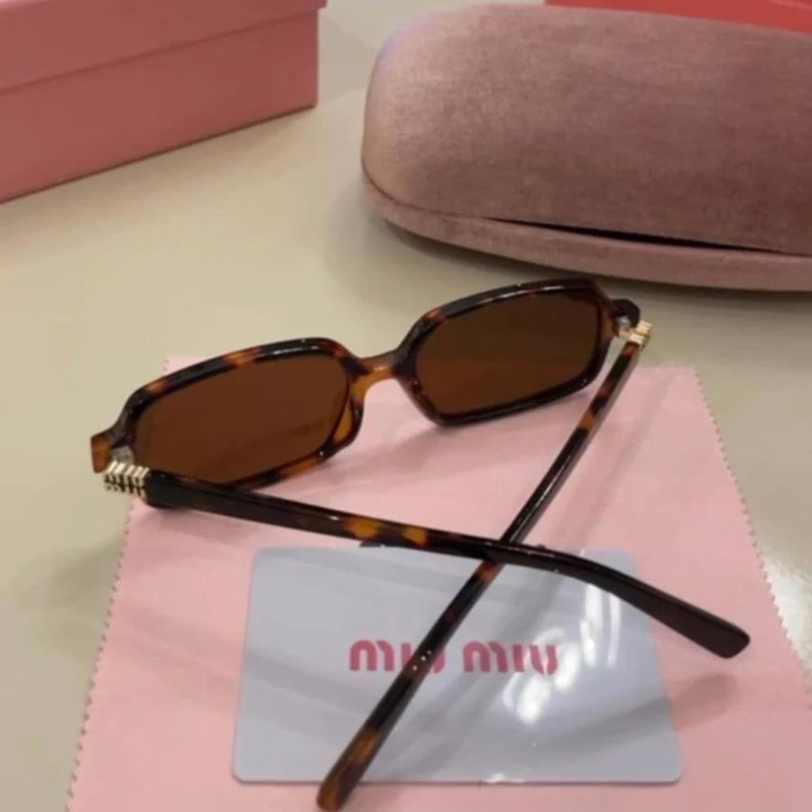 نظارة شمسية من 006Miu Miu