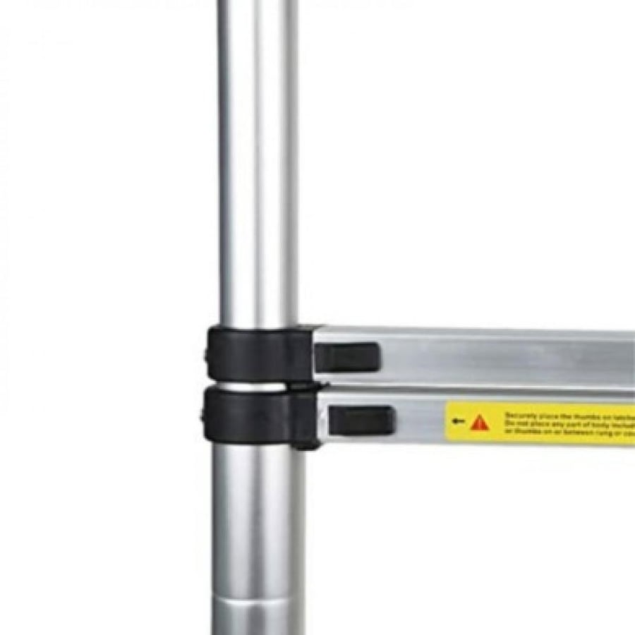 Straight telescopic ladder