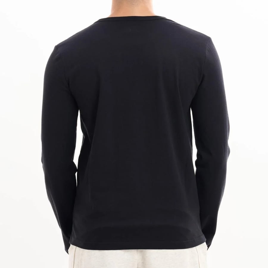 LONG-SLEEVE BLACK