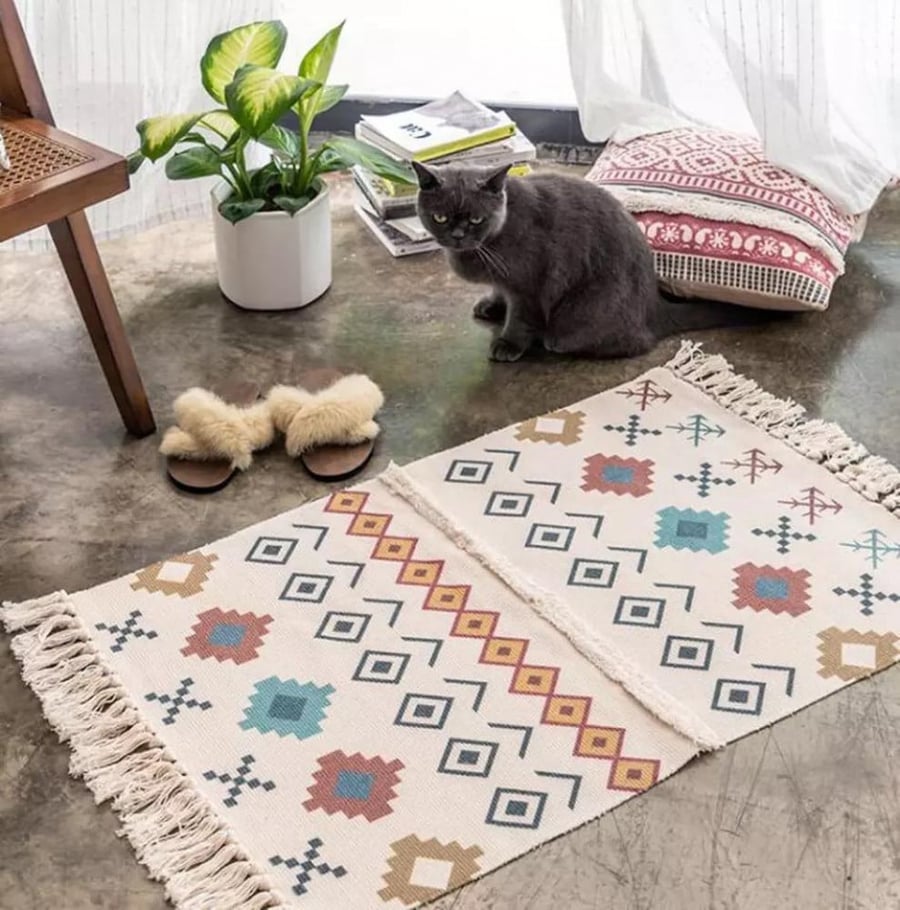 Rectangular floor mat