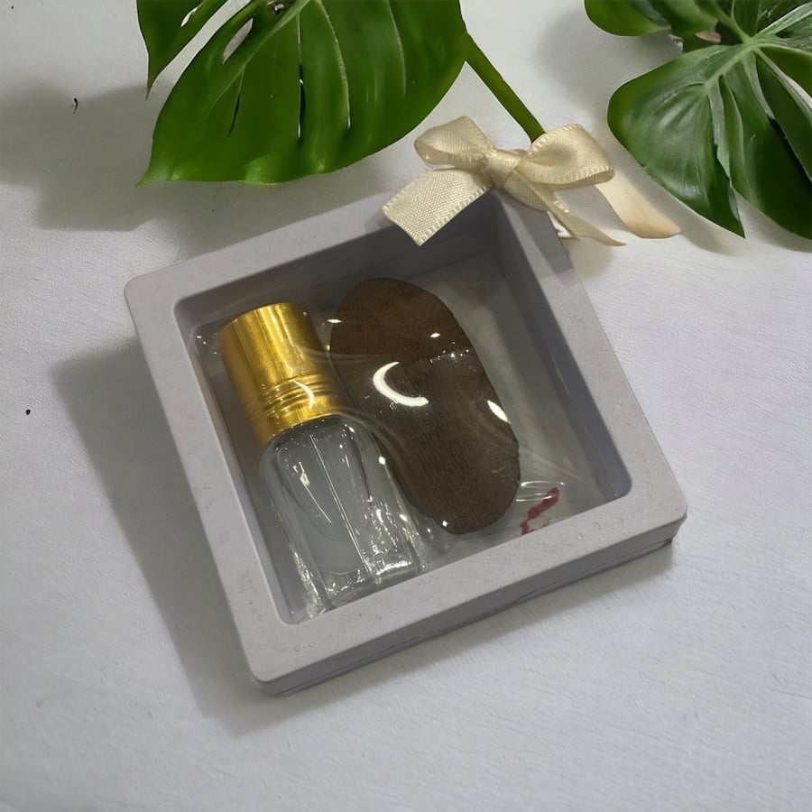 توزيعة كسرة عود ومسك 12 حبه