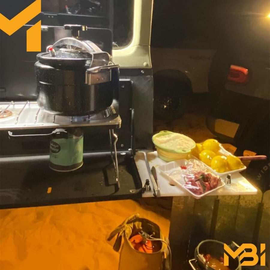 طاولة رحلات