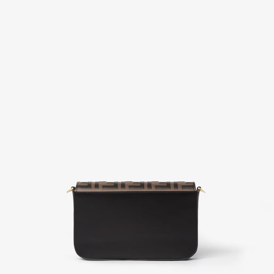 شنطة فندي fendi