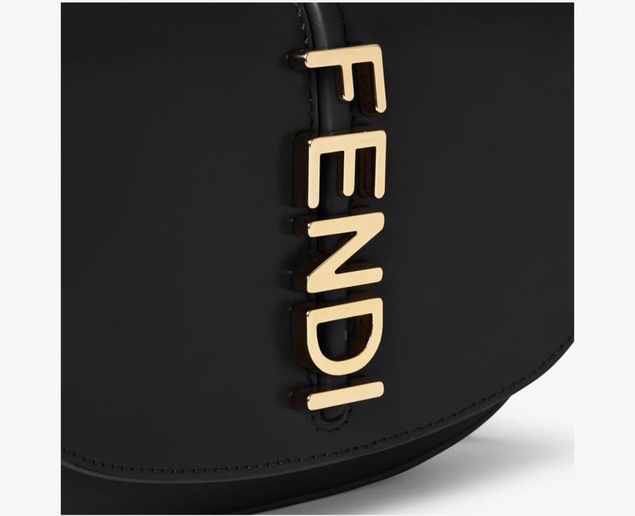 شنطة فندي fendi
