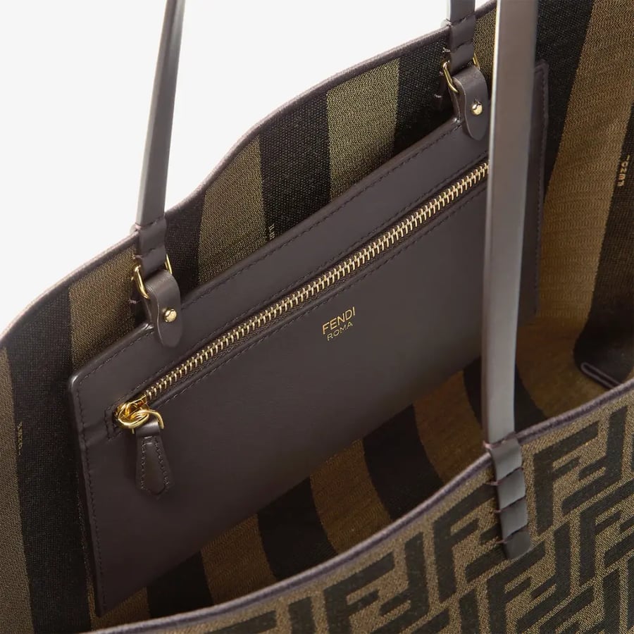 شنطة فندي fendi/توت باق-مقاس مديم-دبل فيس