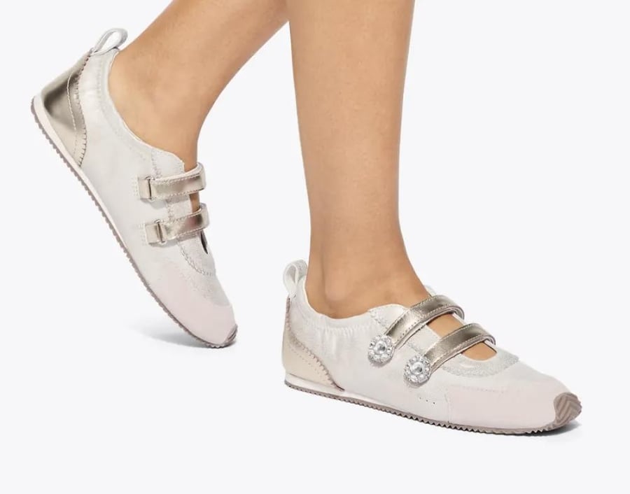شوز كيرت جيجر/لون WHITE OTHER