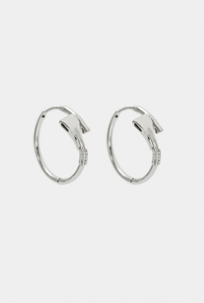 حلق كارولينا هيريرا