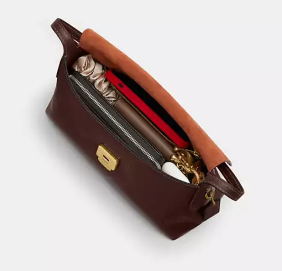 حقيبة كوتش Chelsea Shoulder Bag 30