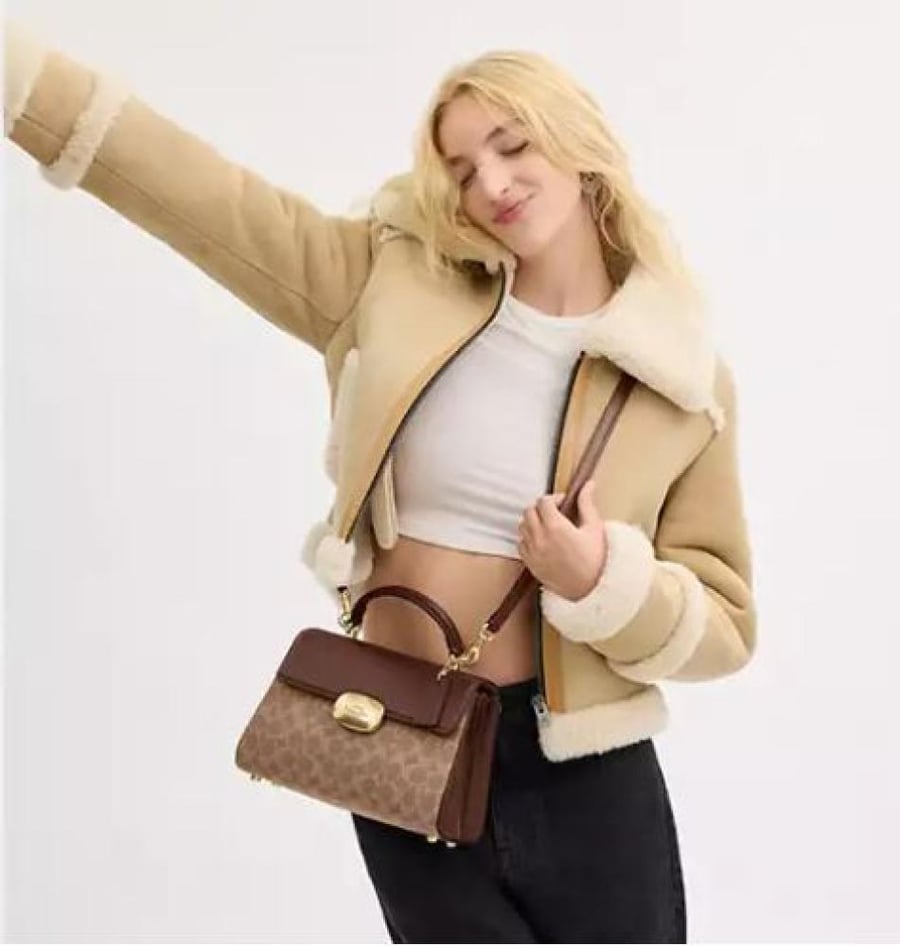 حقيبة كوتش  Eliza Top Handle Bag In Signature Canvas