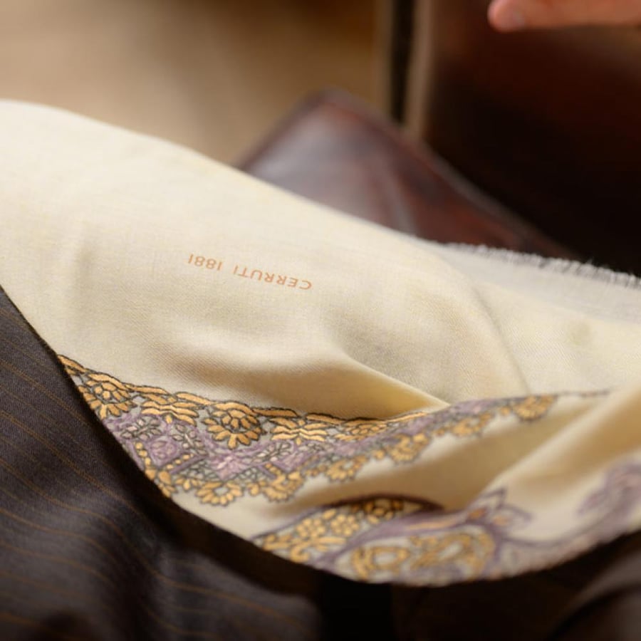 Winter shawl Shiruti 1881 -C1