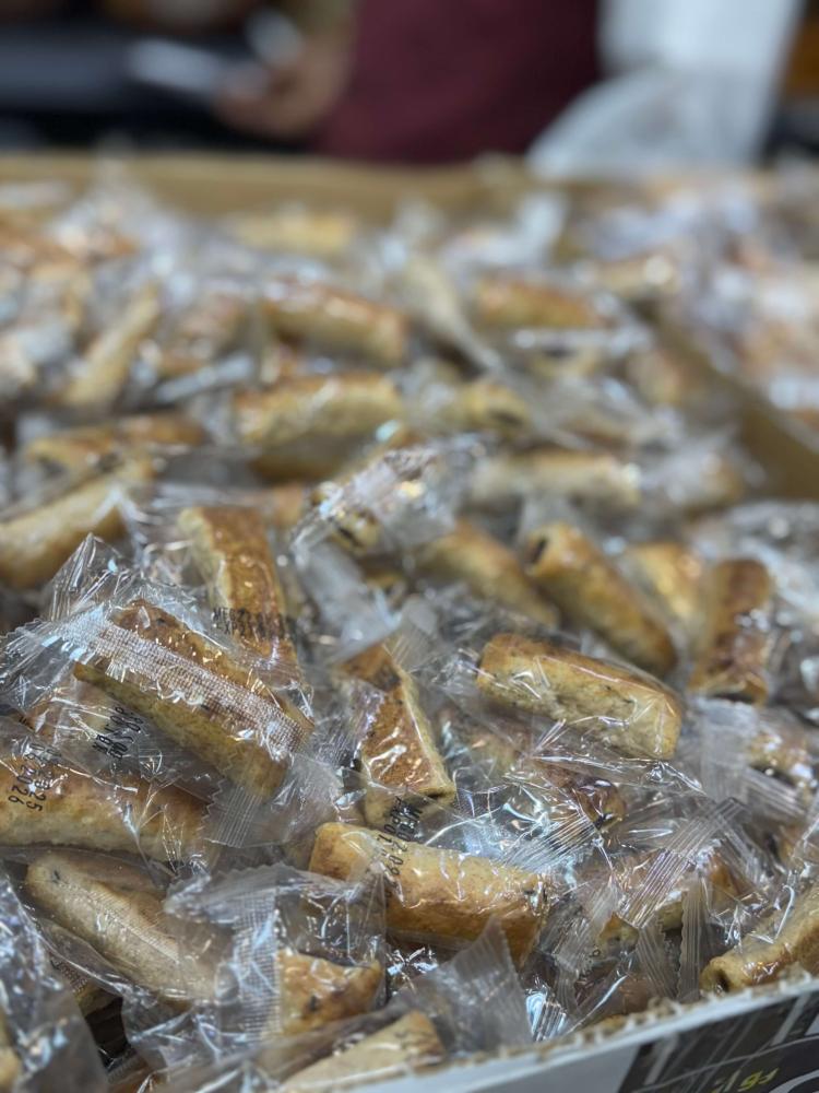 معمول ام صالح اصابع ابيض بحشوة التمر ورشة حبة البركة ٢٥٠ جرام
