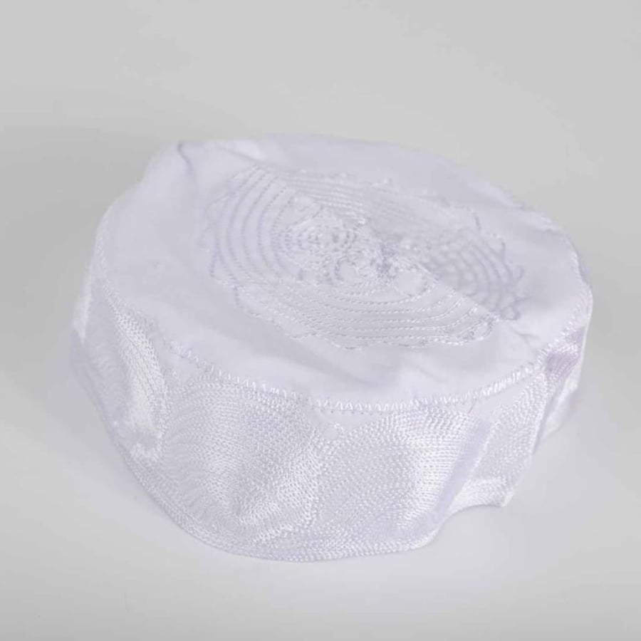 طاقية ملكي منقشة