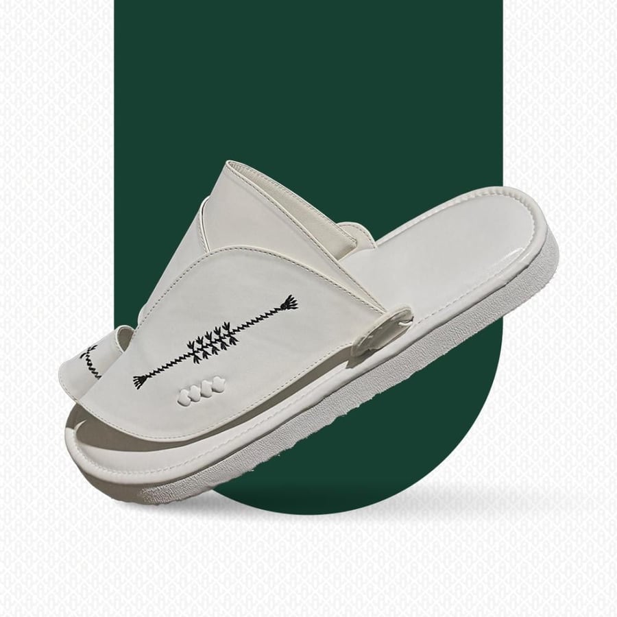 Embroidered Eastern shoe