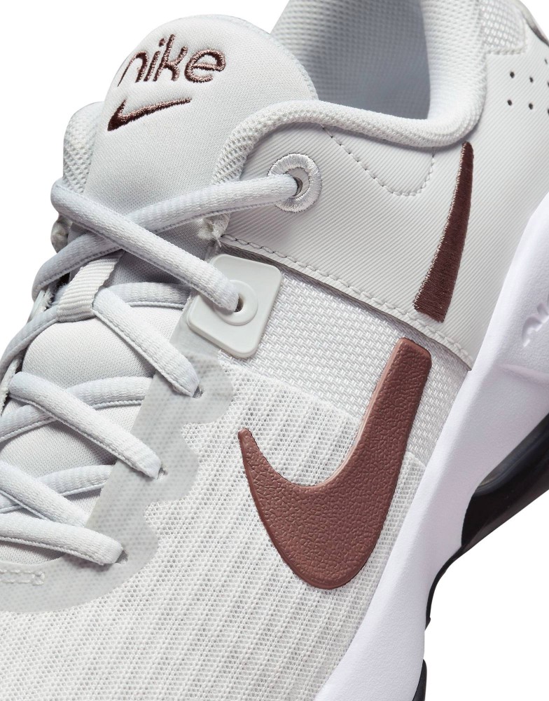 شوز Nike  اصلي ١٠٠٪