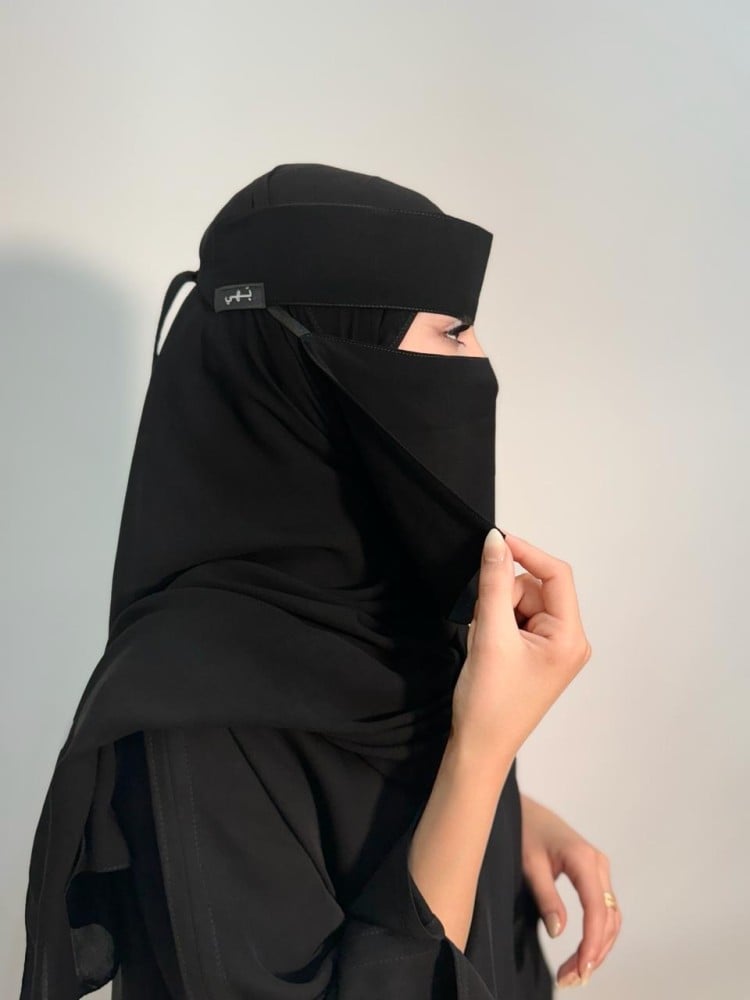 نقاب مثلث (قصير)