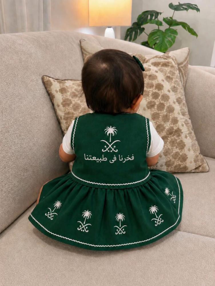 طقم بناتي تنوره وجاكت تصميم 96