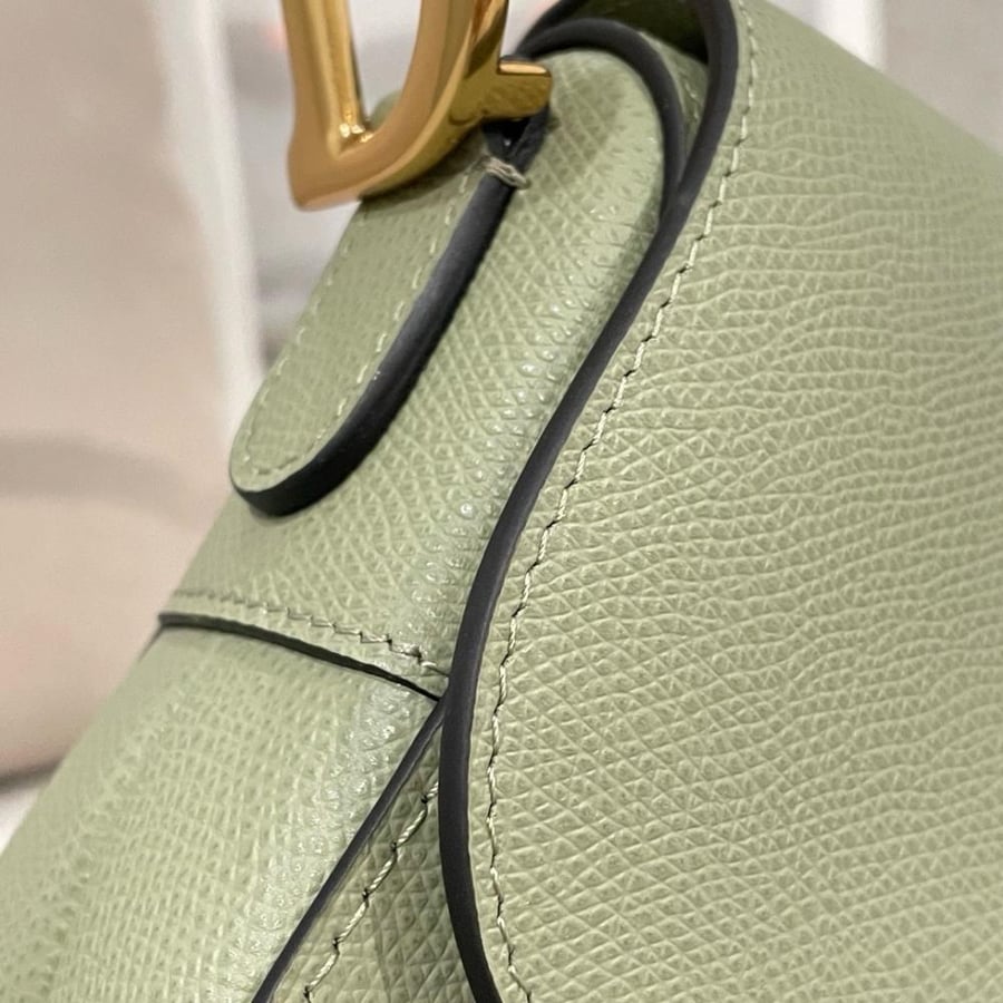 ديور saddle bag  المقاس العرض 25.5cm الارتفاع 20cm العمق 6.5cm