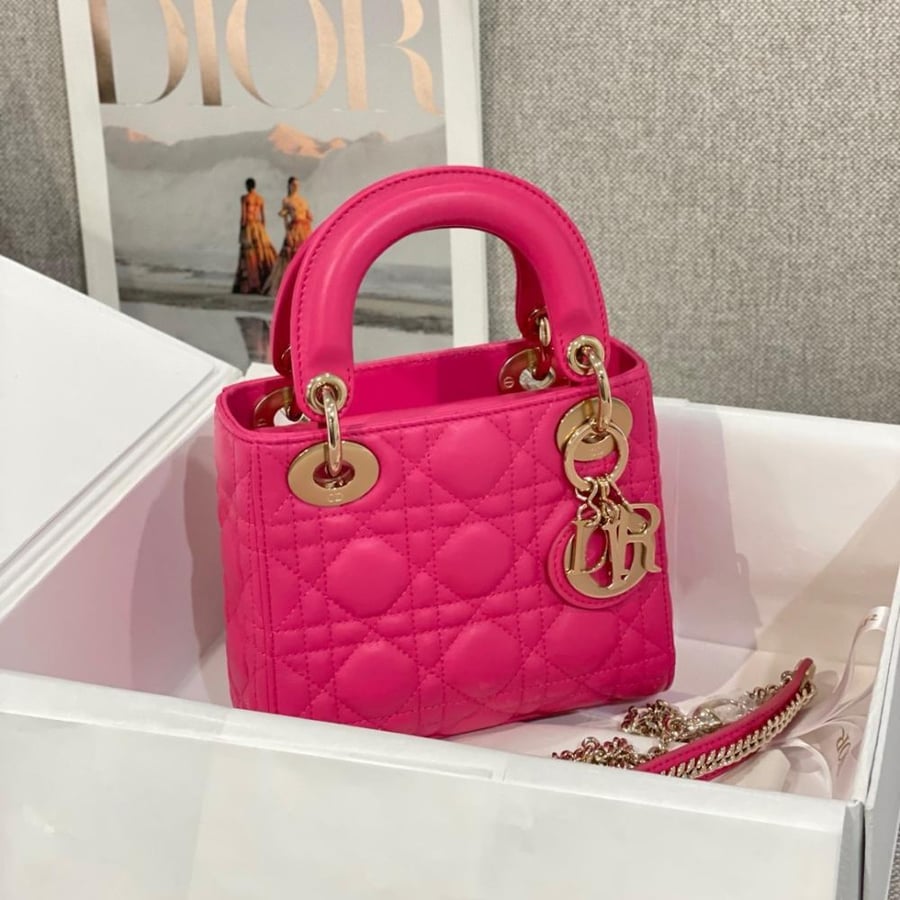 ليدي ديور  ميني. المقاس العرض 17cm الارتفاع 15cm العمق7cm