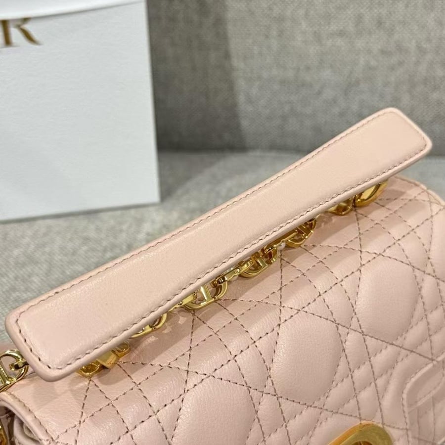 ديور jolie المقاس العرض 19cm الارتفاع 12cm العمق 6cm