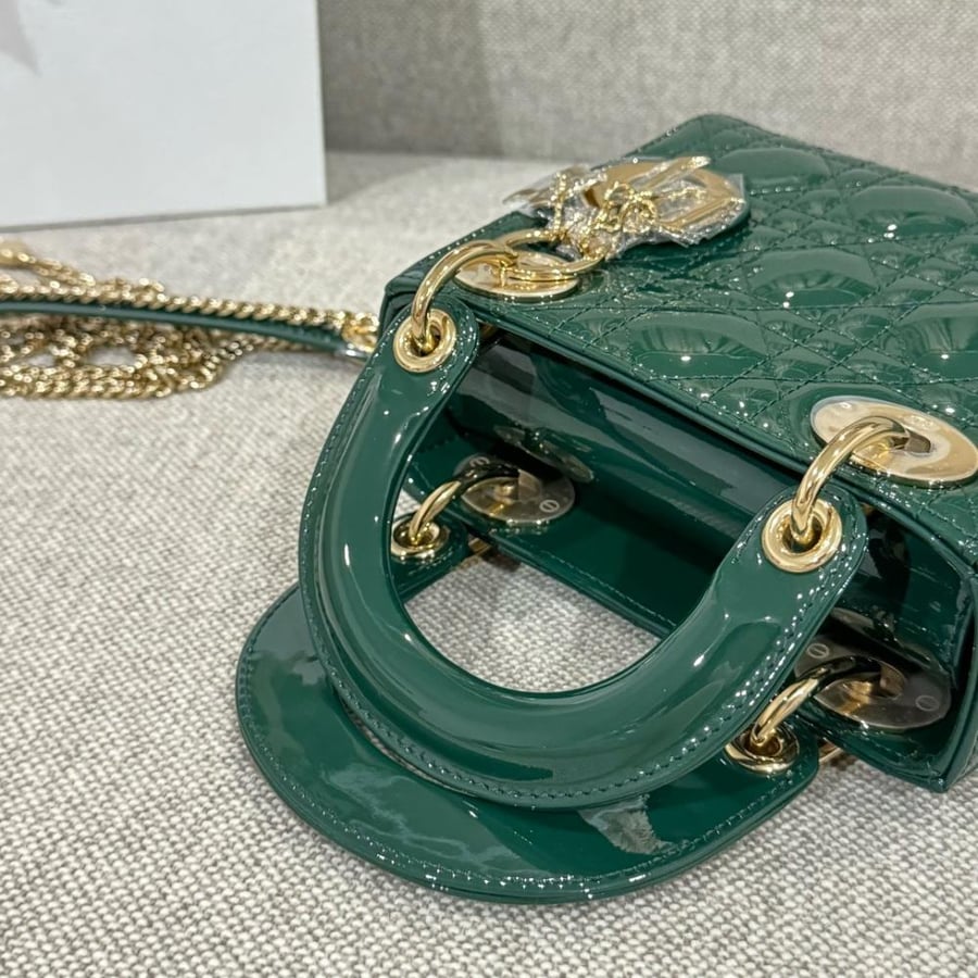 ليدي ديور  ميني. المقاس العرض 17cm الارتفاع 15cm العمق7cm