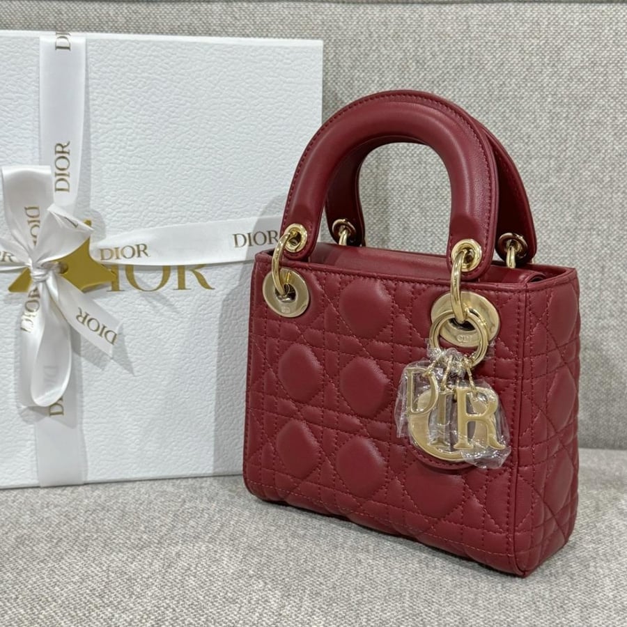ليدي ديور  ميني. المقاس العرض 17cm الارتفاع 15cm العمق7cm