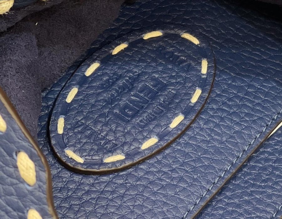فندي بيكابو مقاس 27cm.